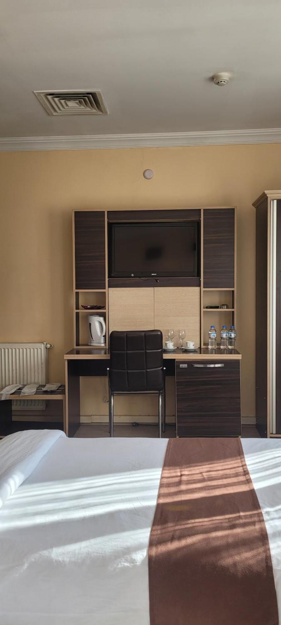 Guengoeren Hotel Kars Zewnętrze zdjęcie